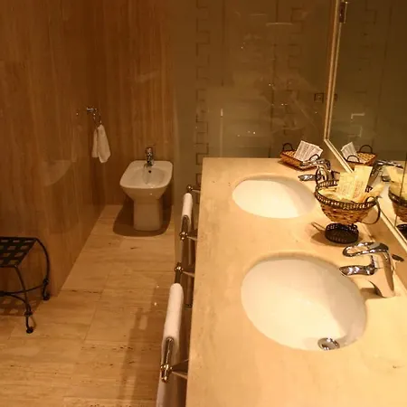 Hotel Mm 3*